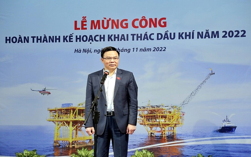 Petrovietnam mừng công hoàn thành sản lượng khai thác dầu khí và các chỉ tiêu tài chính năm 2022