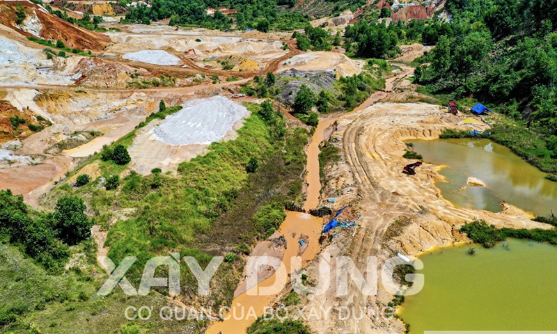 Lâm Đồng: Khẩn trương kiểm tra, xử lý ô nhiễm nguồn nước suối Đại Lào, sông Đại Bình