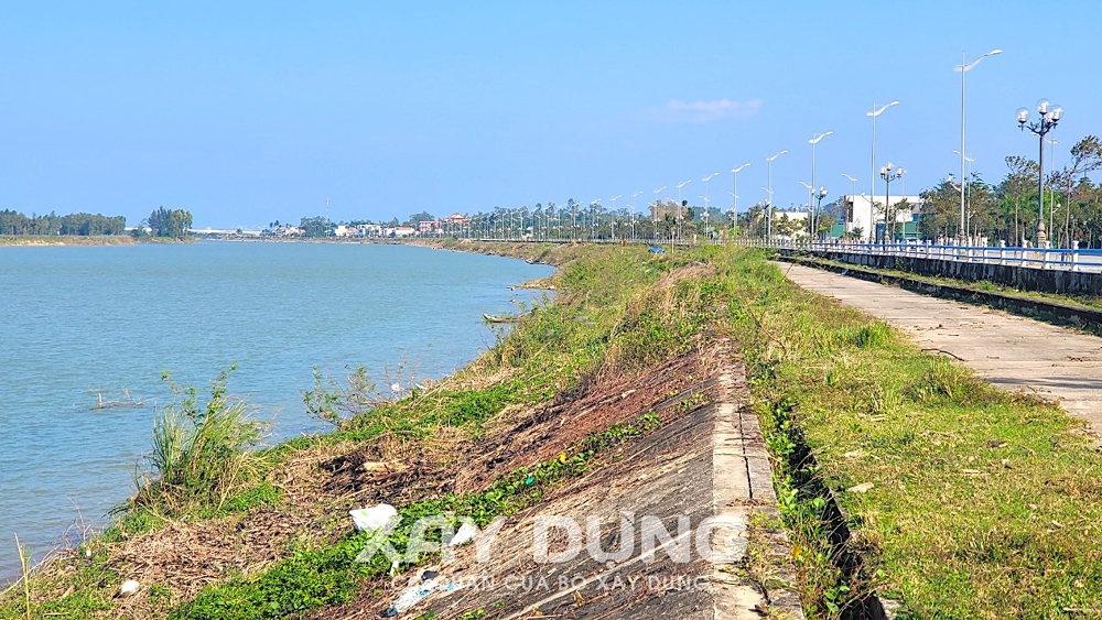 Thông báo bán, tiếp nhận hồ sơ đấu giá quyền khai thác mỏ cát rộng 53,4ha trên sông Trà Khúc