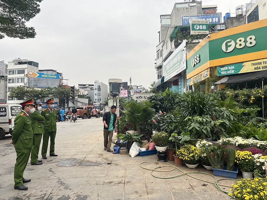 Vĩnh Phúc (Ba Đình): Ra quân đảm bảo trật tự đô thị, an toàn giao thông và vệ sinh môi trường, phòng chống cháy nổ dịp Tết 2023