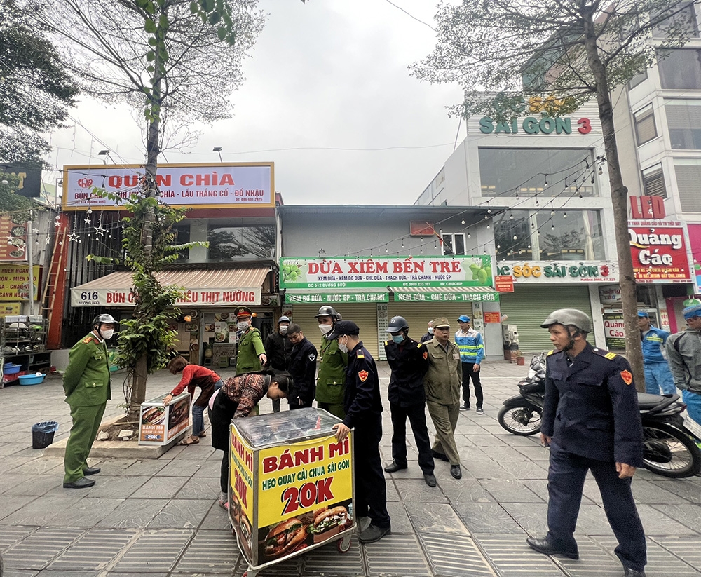 Vĩnh Phúc (Ba Đình): Ra quân đảm bảo trật tự đô thị, an toàn giao thông và vệ sinh môi trường, phòng chống cháy nổ dịp Tết 2023