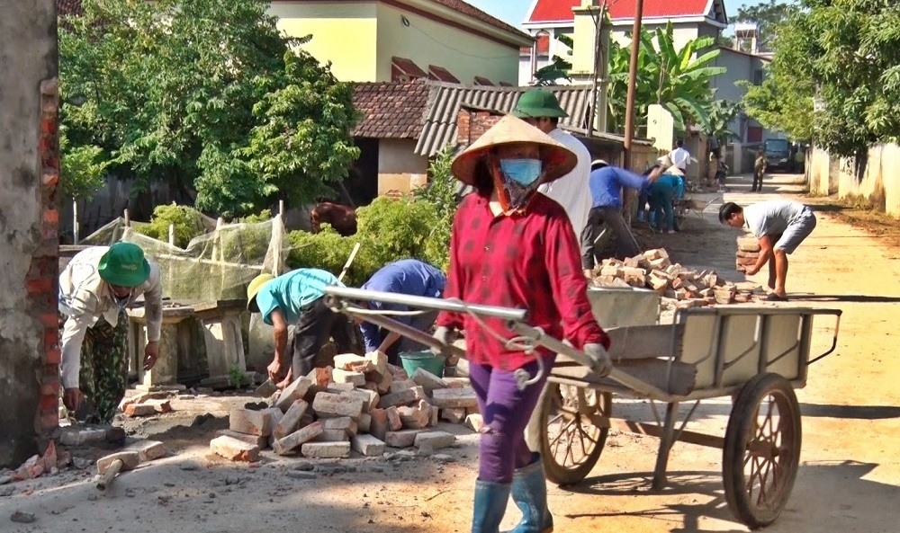 Vĩnh Phúc: Sôi nổi phong trào mở rộng đường giao thông nông thôn trong phong trào xây dựng Nông thôn mới ở xã Đồng Ích