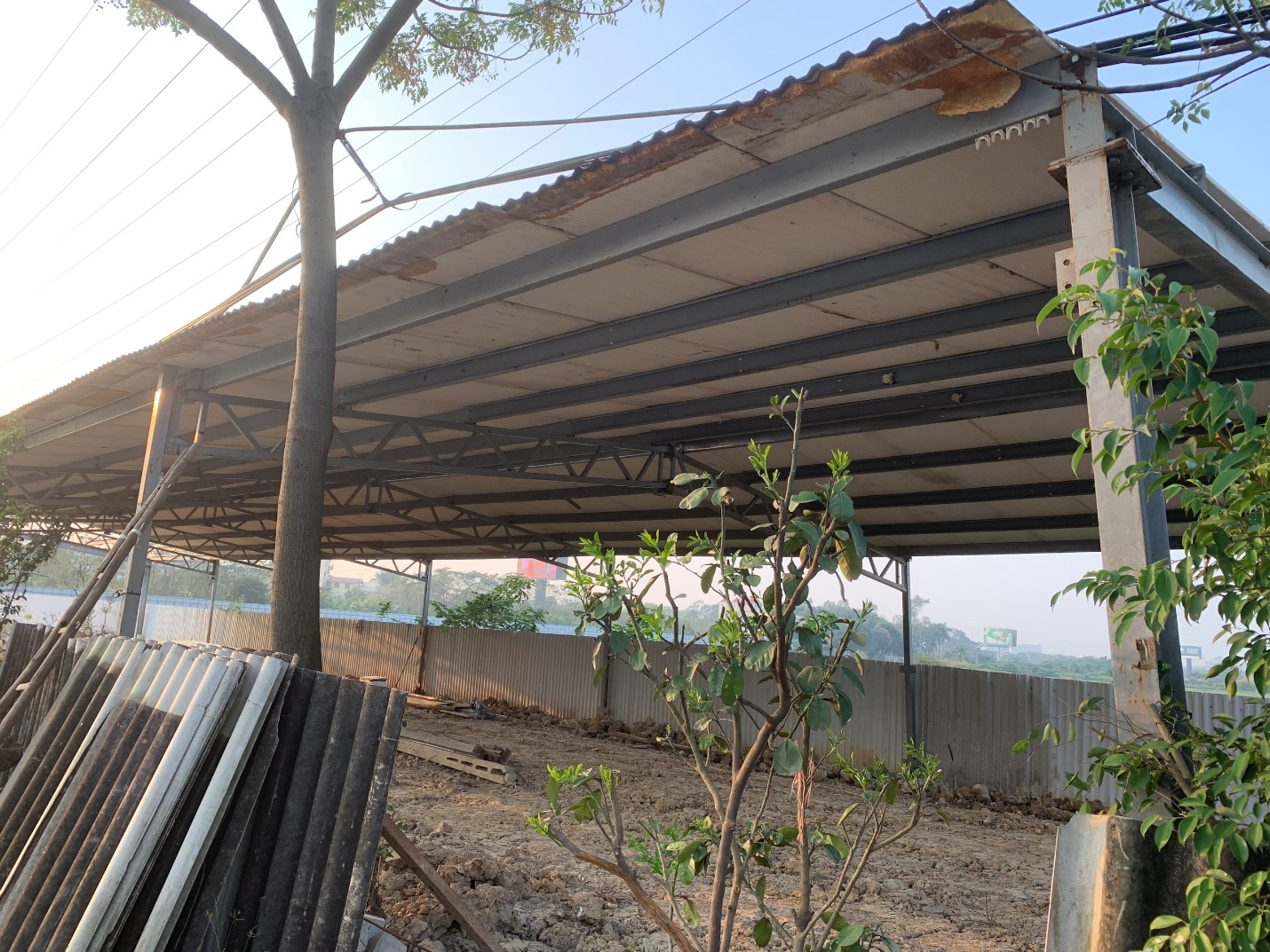 Đông Anh (Hà Nội): Tự ý làm đường, dựng nhà xưởng trái phép trên đất nông nghiệp tại xã Hải Bối