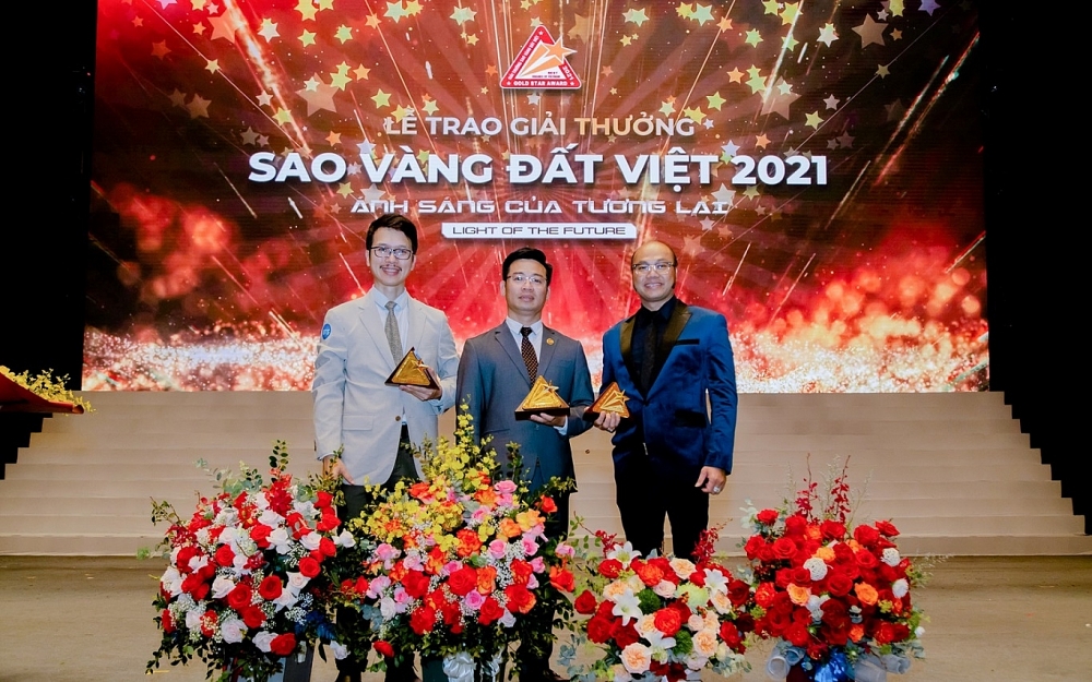 TNS Holdings được vinh danh Top 100 Sao Vàng Đất Việt 2021