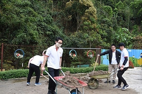 Doanh nghiệp đạt Sao Vàng Đất Việt với hành trình “TNS cùng em đến trường”