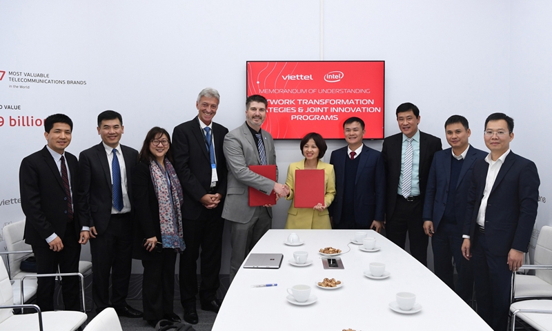 Viettel và Intel ký biên bản ghi nhớ hợp tác phát triển công nghệ hạ tầng số tại Hội nghị di động thế giới (MWC) 2023