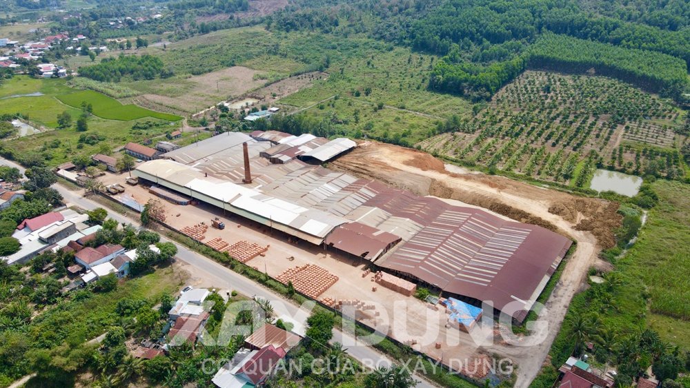 Diên Khánh (Khánh Hòa): Những chuyến xe đêm, lấy đất đường cao tốc đổ về nhà máy gạch Tuynel