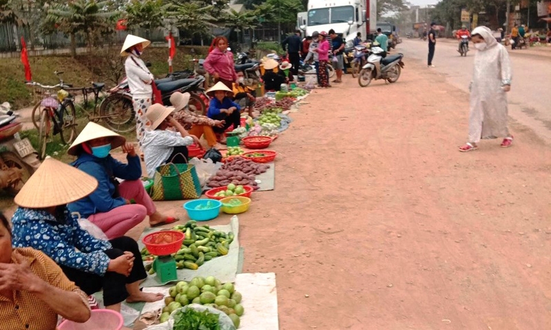 Thanh Hóa: Chỉ đạo kiểm tra, xác minh chợ cóc “vây” Quốc lộ 217B