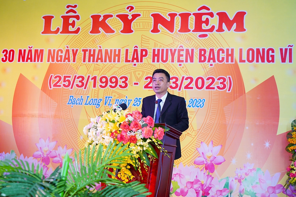 Tưng bừng kỷ niệm 30 năm Ngày thành lập huyện đảo Bạch Long Vĩ