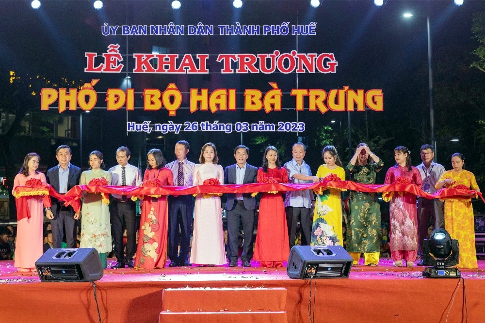 Thành phố Huế: Khai trương tuyến phố đi bộ Hai Bà Trưng