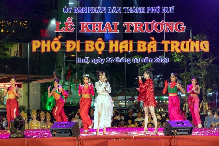 Thành phố Huế: Khai trương tuyến phố đi bộ Hai Bà Trưng