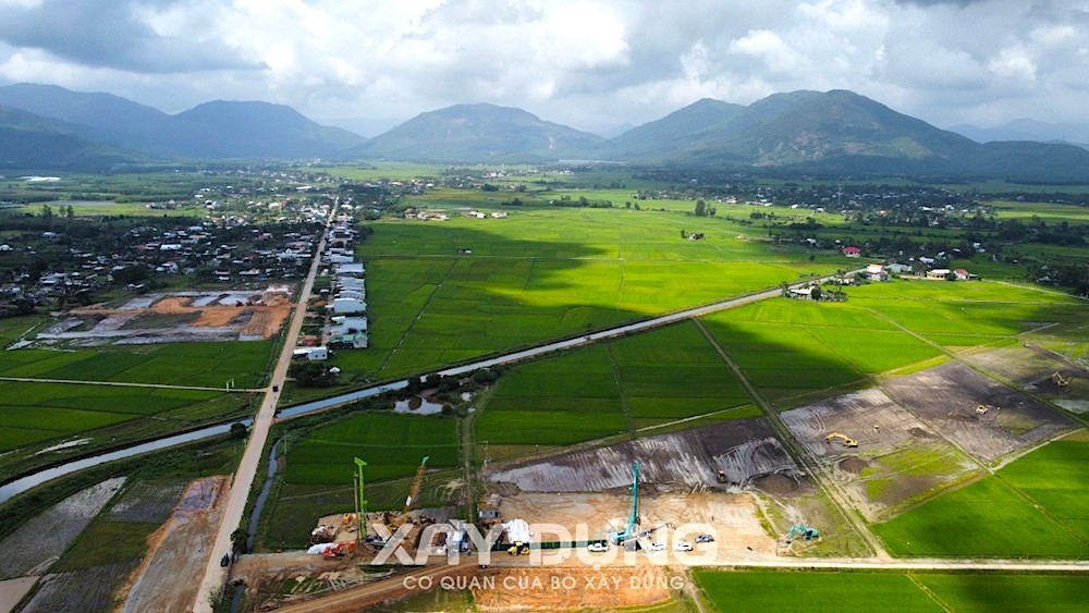 Cao tốc Quảng Ngãi – Hoài Nhơn hoàn toàn đủ điều kiện tổ chức thi công