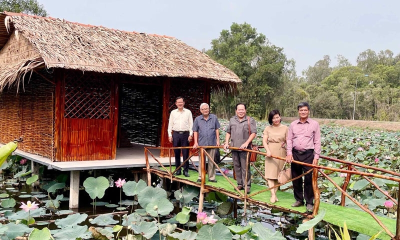 Khảo sát “Điểm du lịch tiêu biểu Đồng bằng sông Cửu Long năm 2023”