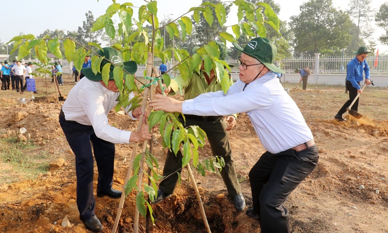 Bình Dương: Phát động “Tết trồng cây đời đời nhớ ơn Bác Hồ” năm 2023