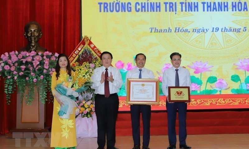 Thanh Hóa: Trường Chính trị tỉnh đón Bằng công nhận đạt chuẩn mức 1