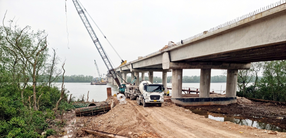 Quảng Ninh: Nan giải vấn đề thiếu đất san nền, thiếu nơi đổ thải