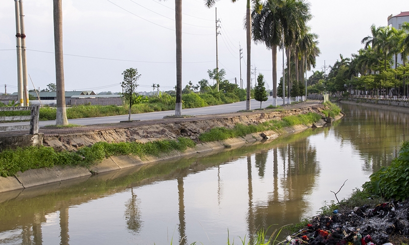 Hà Nội: Vì đâu, khiến kênh mương Đan Hoài hư hỏng hơn 7 năm chưa được sửa chữa?