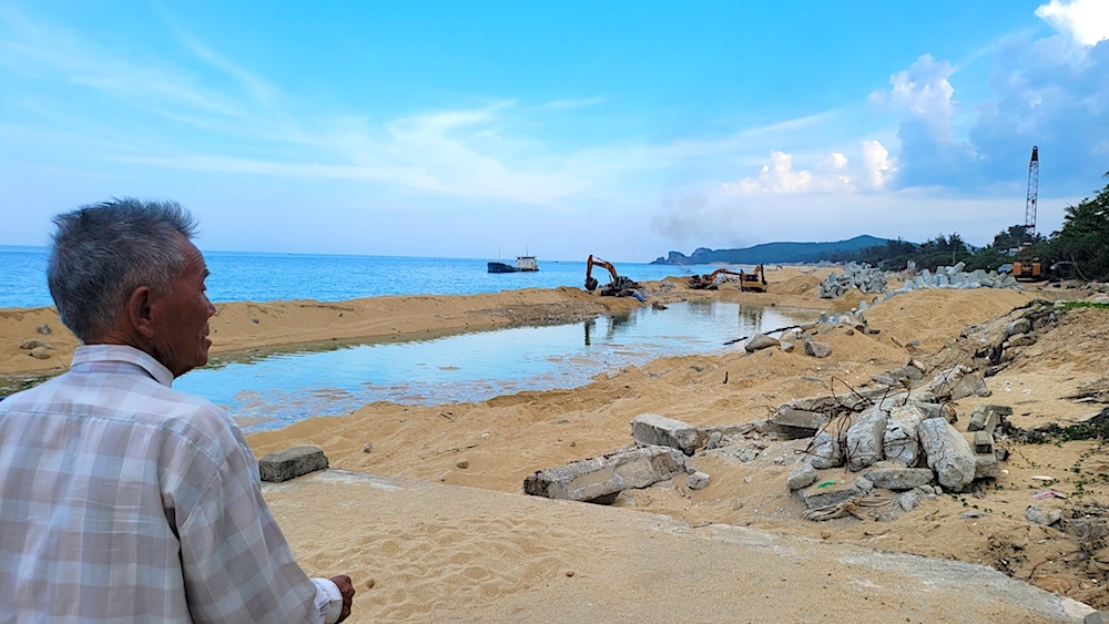 Quảng Ngãi: Khẩn trương hoàn thành công trình kè chống sạt lở bờ biển Thạnh Đức