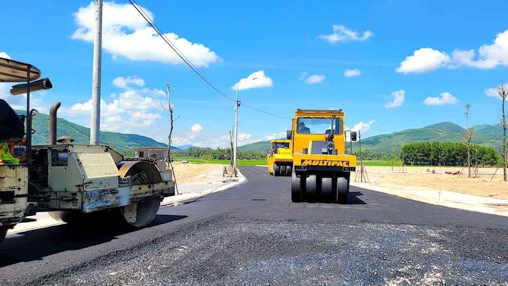 Nông dân Quảng Ngãi chủ động tháo dỡ nhà cửa, nhường đất xây dựng cao tốc Bắc – Nam