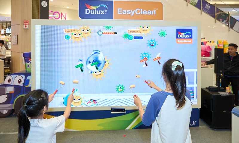 Ngắm nhìn những khoảnh khắc vui hè tại sân chơi của Dulux EasyClean