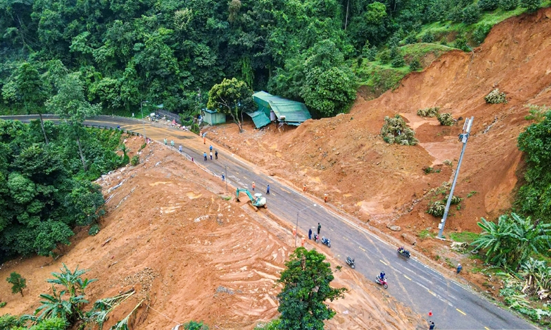 Lâm Đồng: Chỉ đạo rà soát, sơ tán người dân ở khu vực nguy hiểm