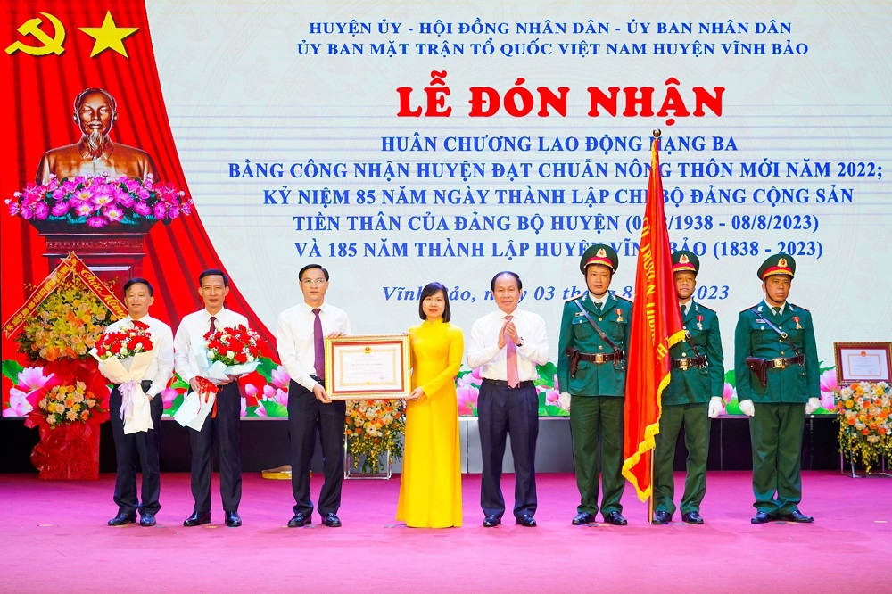 Vĩnh Bảo (Hải Phòng): Đón nhận Huân chương Lao động hạng Ba và Bằng công nhận đạt chuẩn Nông thôn mới năm 2022