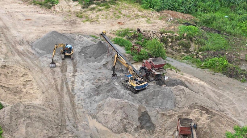 Việt Trì (Phú Thọ): Công ty TNHH Thường Xuyên bất chấp “lệnh cấm” ngang nhiên hoạt động bến thủy trái phép