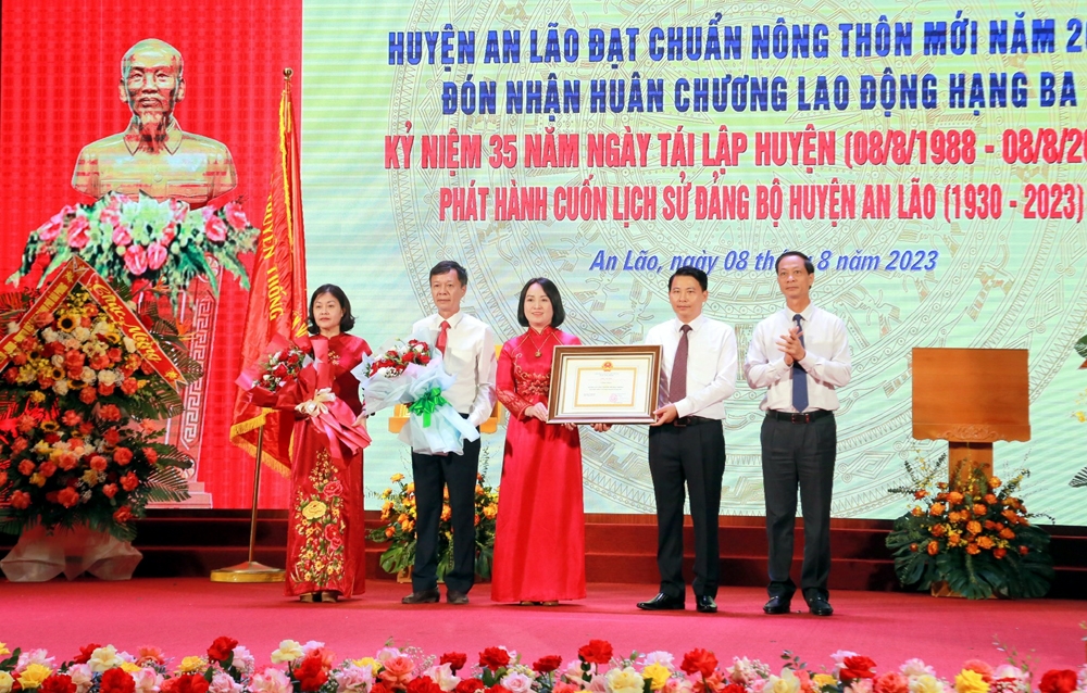 An Lão (Hải Phòng): Đón nhận Huân chương Lao động hạng Ba và Bằng công nhận huyện đạt chuẩn Nông thôn mới năm 2022