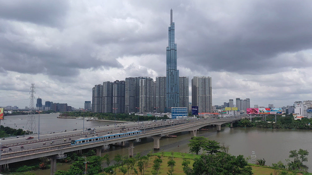 Lần đầu tiên, metro số 1 chạy thử toàn tuyến sau hơn 10 năm khởi công