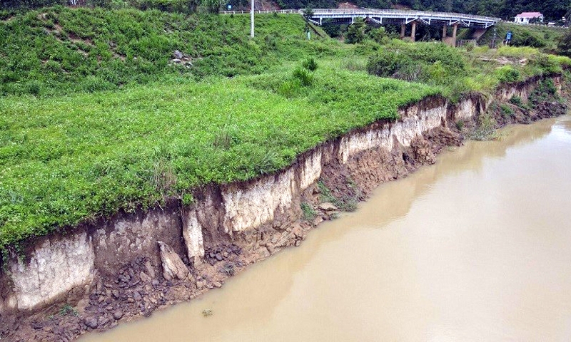 Đắk Lắk: Yêu cầu dừng hoạt động khai thác cát 2 doanh nghiệp trên sông Krông Ana