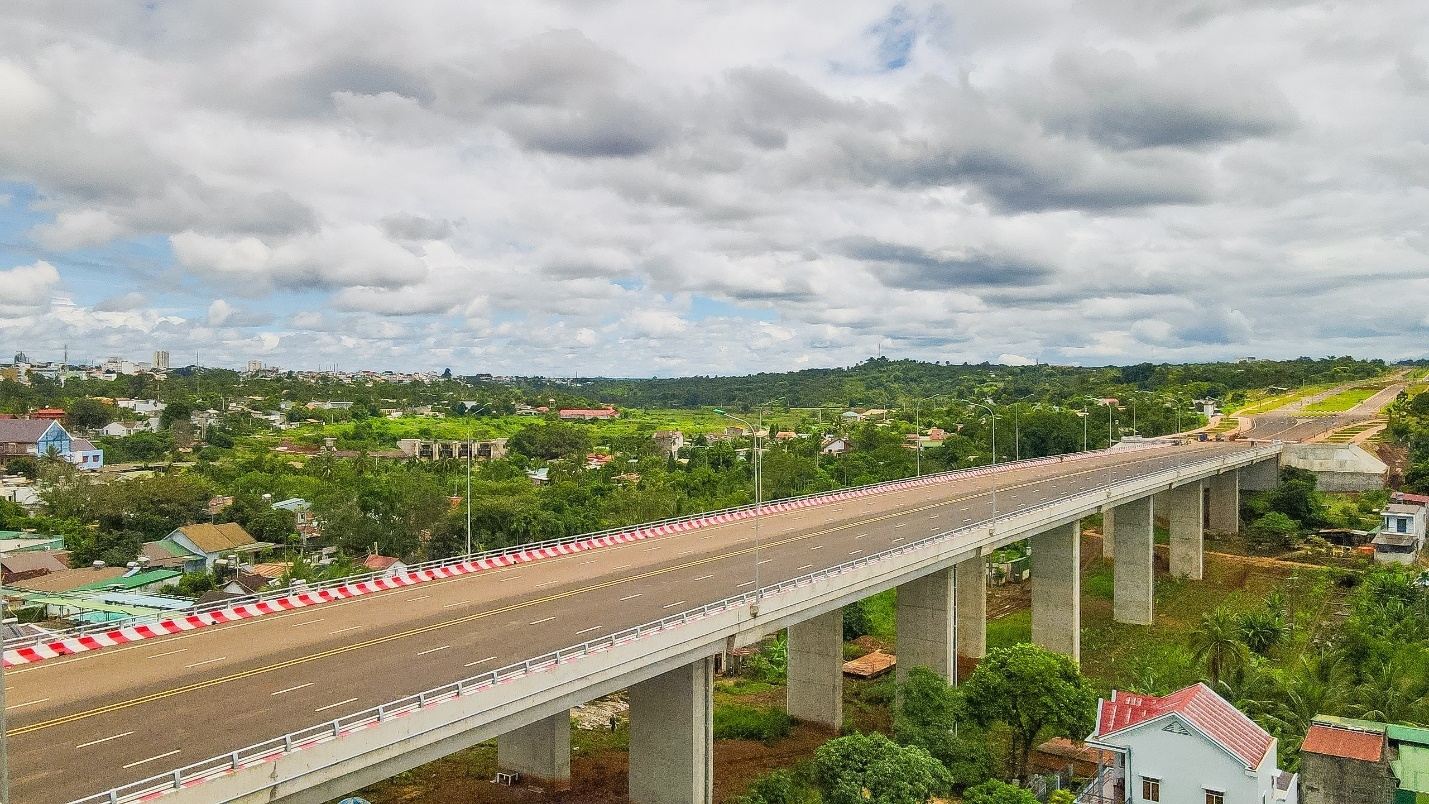 Cận cảnh đường Võ Nguyên Giáp trước ngày hoàn thành