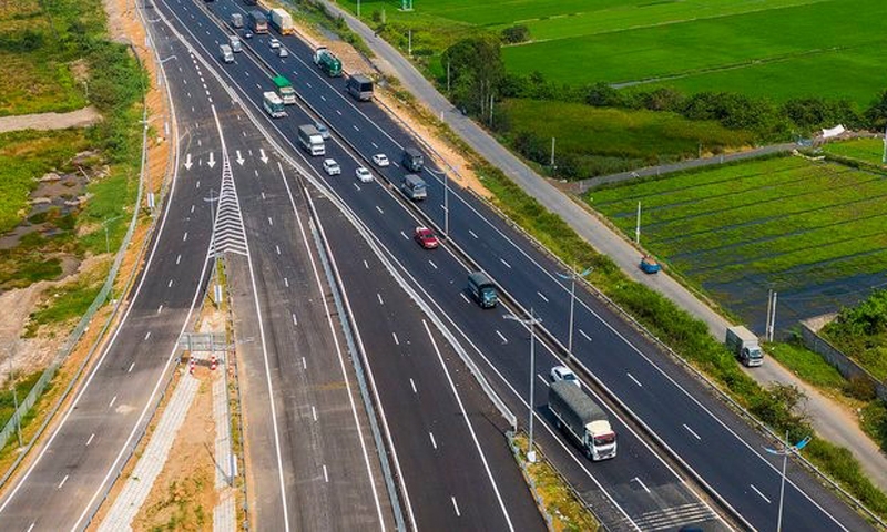 Chủ tịch Tập đoàn Đèo Cả Hồ Minh Hoàng: “Nhà thầu xây lắp Việt Nam cúi đầu làm, quan sát xung quanh và nỗ lực vươn tầm thế giới”