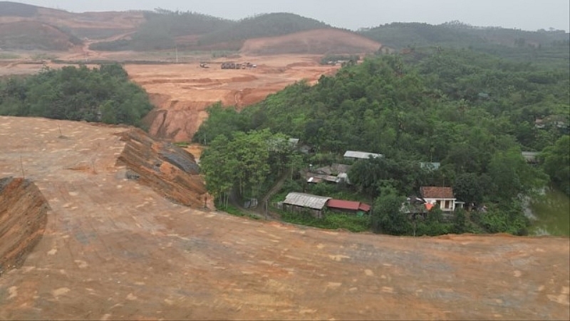 Cẩm Khê (Phú Thọ): Cần đẩy nhanh tiến độ giải phóng mặt bằng, tái định cư ở khu công nghiệp