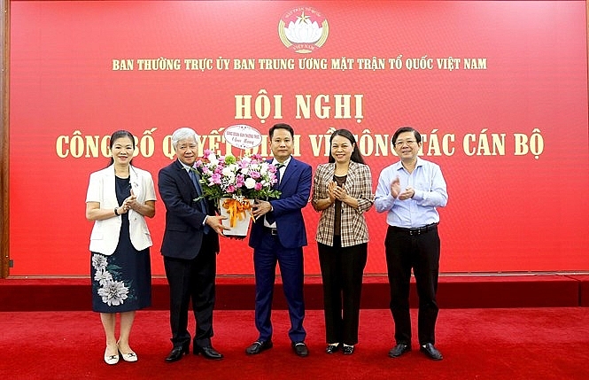 Nhà báo Trương Thành Trung được bổ nhiệm giữ chức Tổng Biên tập Tạp chí Mặt trận