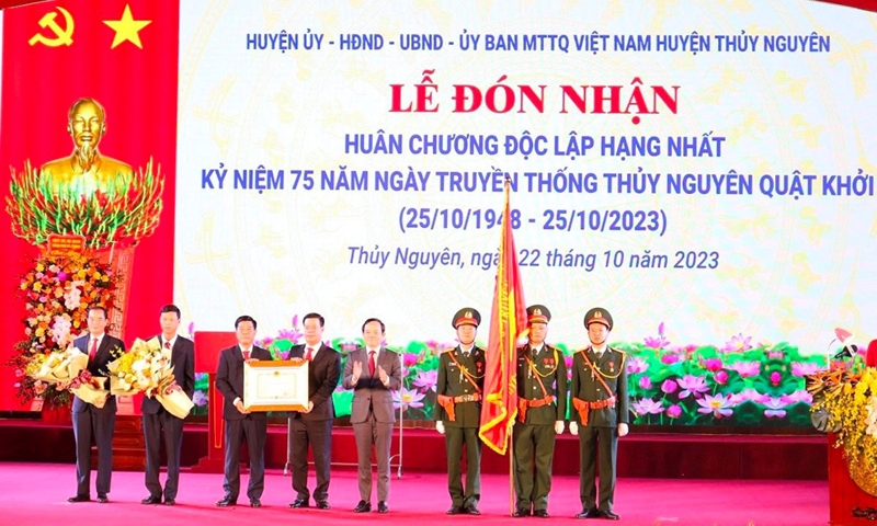 Hải Phòng: Huyện Thủy Nguyên đón nhận Huân chương Độc lập hạng Nhất