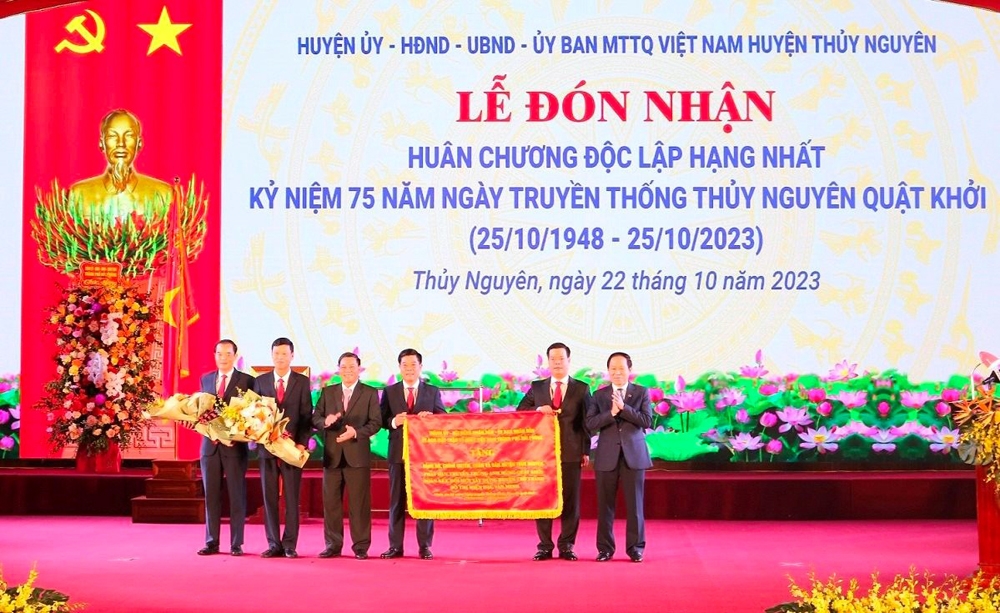 Hải Phòng: Huyện Thủy Nguyên đón nhận Huân chương Độc lập hạng Nhất