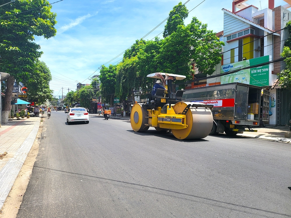 Chủ tịch UBND tỉnh Quảng Ngãi làm việc với UBND thành phố Quảng Ngãi