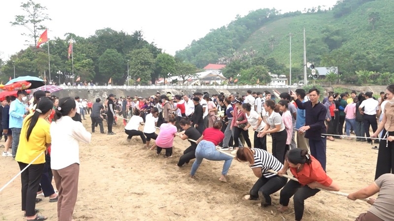 Văn Yên (Yên Bái): Khai mạc Festival thực hành tín ngưỡng thờ Mẫu Thượng Ngàn và Lễ hội cơm mới