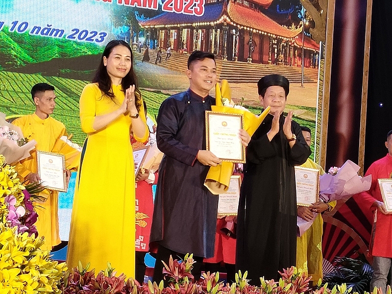 Văn Yên (Yên Bái): Tổng kết cuộc thi hát chầu văn “Linh thiêng đất Mẫu” lần thứ nhất