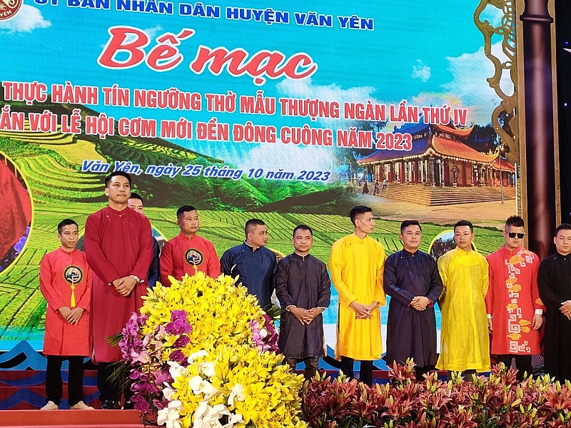 Văn Yên (Yên Bái): Tổng kết cuộc thi hát chầu văn “Linh thiêng đất Mẫu” lần thứ nhất