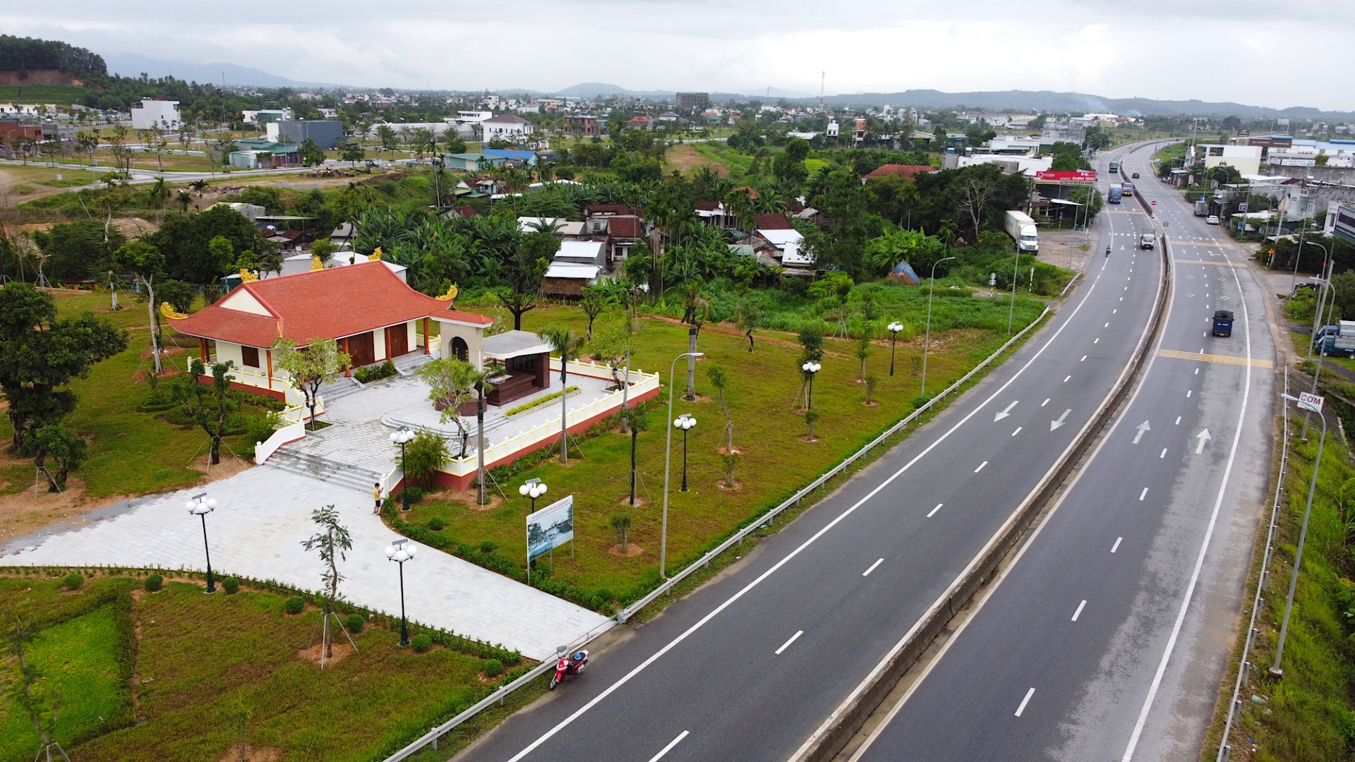 Thành phố Quảng Ngãi: Di tích lịch sử Mộ cụ Lê Trung Đình khang trang sau tôn tạo