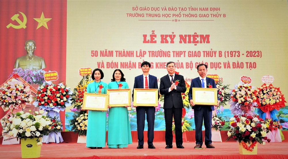 Trường THPT Giao Thủy B - 50 năm xây dựng và trưởng thành