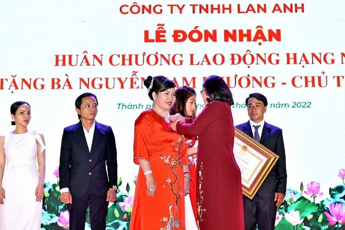 Bông hồng vàng Nguyễn Nam Phương “người cao tuổi tiêu biểu làm kinh tế giỏi”