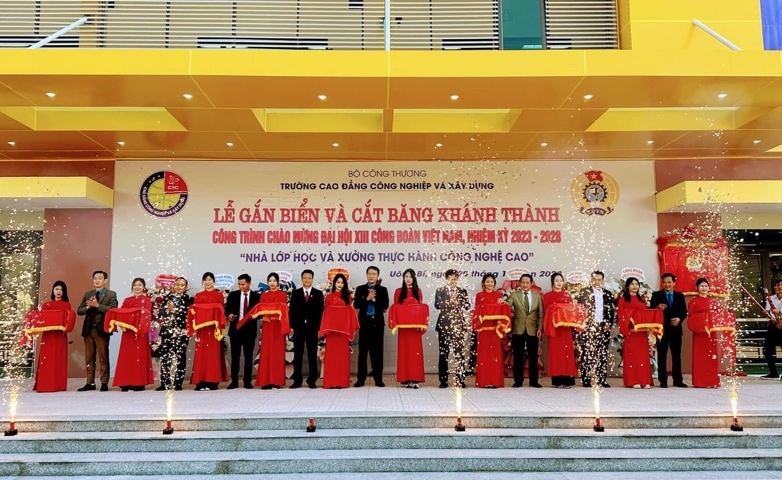 Trường Cao đẳng Công nghiệp và Xây dựng vinh danh công trình chào mừng Đại hội XIII Công đoàn Việt Nam