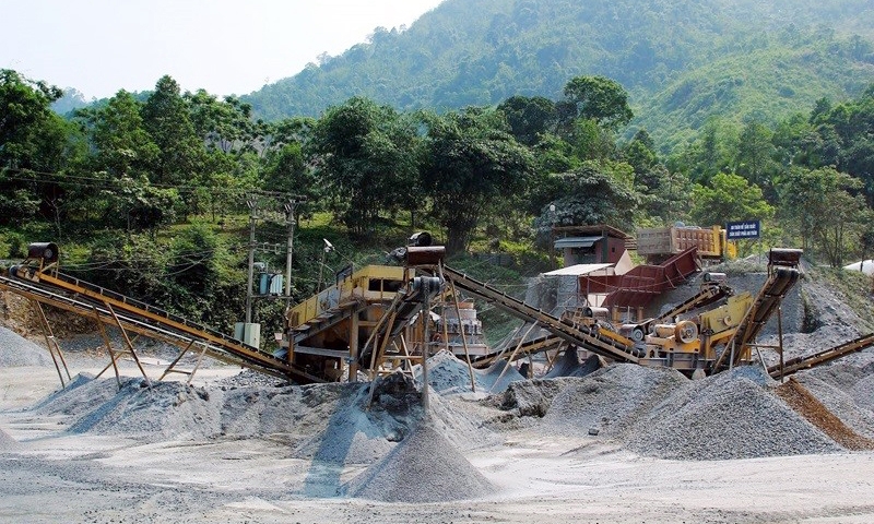 Phú Thọ: 5 công ty bị xử phạt về vi phạm khai thác khoáng sản