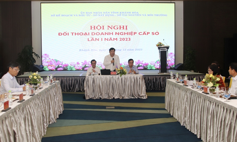 Các Sở, ngành tỉnh Khánh Hoà đối thoại với các doanh nghiệp