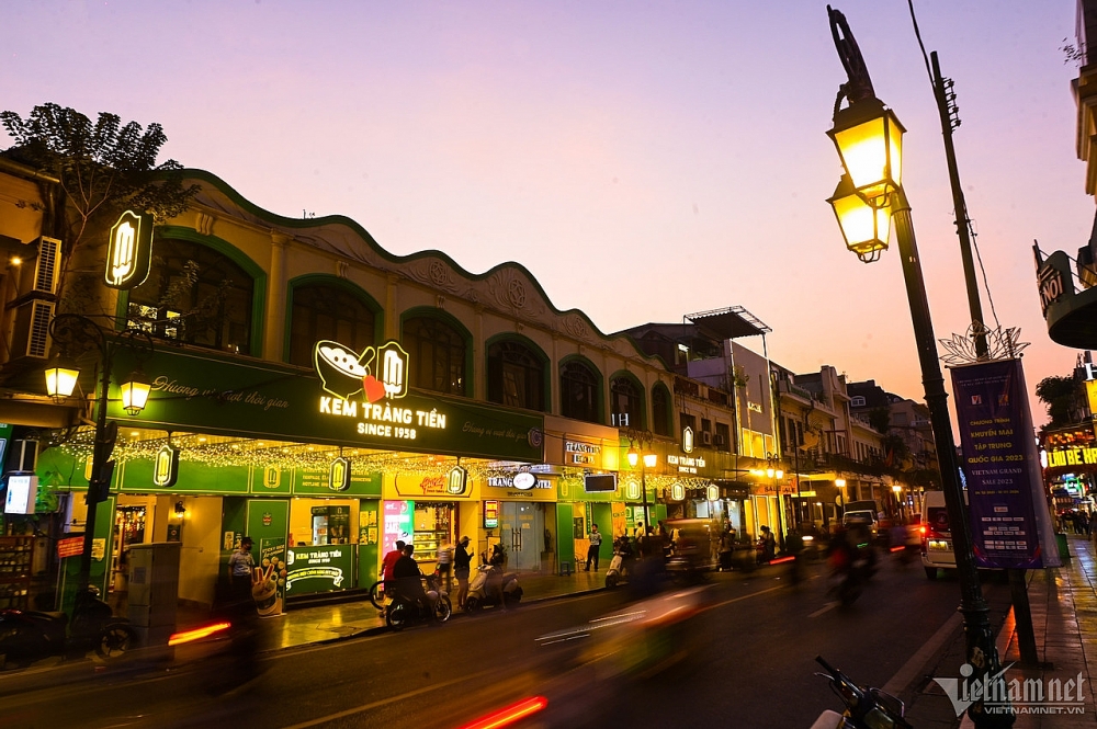 Cận cảnh tuyến phố Hà Nội có giá thuê mặt bằng thuộc top đắt nhất thế giới