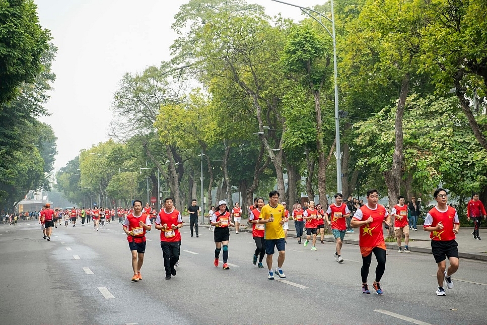 Giải chạy “Tự hào hàng Việt Nam” thu hút đông đảo người dân