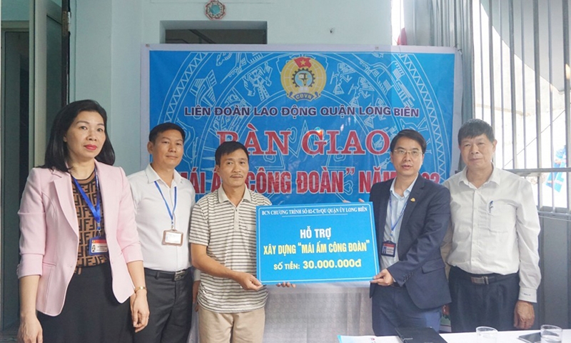 Hà Nội: Liên đoàn Lao động quận Long Biên - 20 năm đồng hành cùng đoàn viên, người lao động