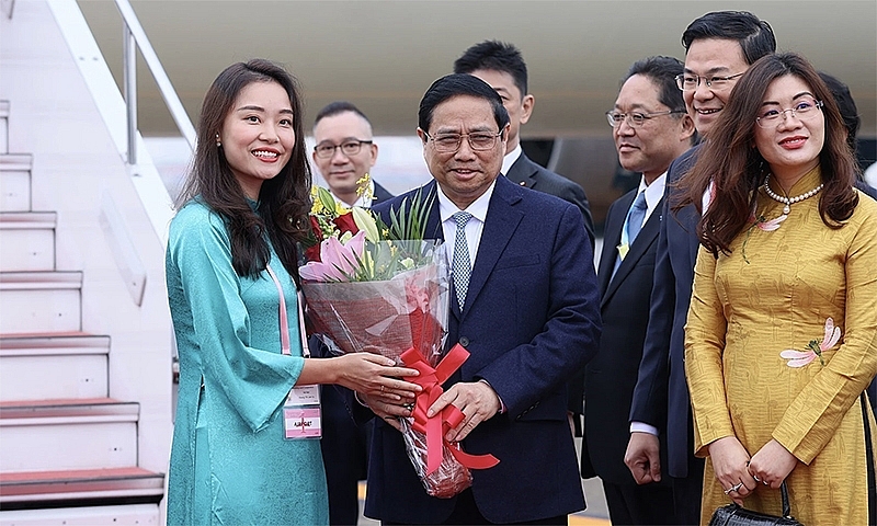 Thủ tướng bắt đầu chuyến công tác dự Hội nghị kỷ niệm 50 năm ASEAN-Nhật Bản